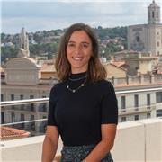 Sóc professora d'ambit socioeconòmic amb 3 anys d’experiència en instituts de Girona, on actualment hi treballo.